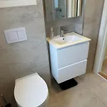 Apartament Utleie Av Romslig Og Velutstyrt 10 Minutter Fra Sentrum For Opptil 4 Personer *