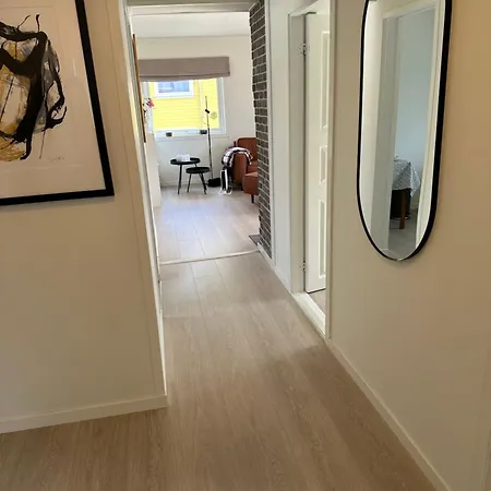 Utleie Av Romslig Og Velutstyrt 10 Minutter Fra Sentrum For Opptil 4 Personer