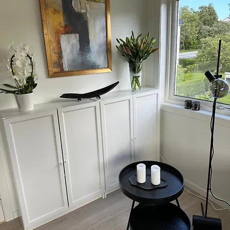 Appartamento Utleie Av Romslig Og Velutstyrt 10 Minutter Fra Sentrum For Opptil 4 Personer