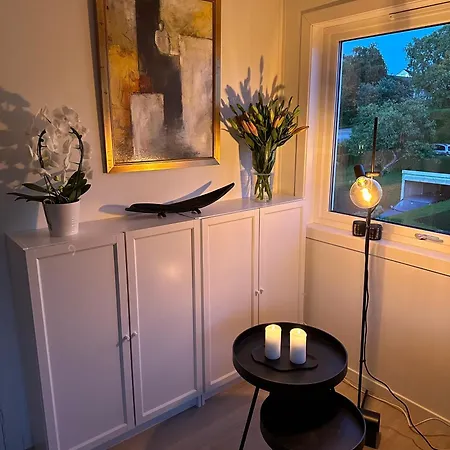 Utleie Av Romslig Og Velutstyrt 10 Minutter Fra Sentrum For Opptil 4 Personer Stavanger