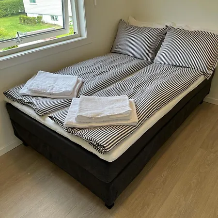 Utleie Av Romslig Og Velutstyrt 10 Minutter Fra Sentrum For Opptil 4 Personer Apartament Stavanger