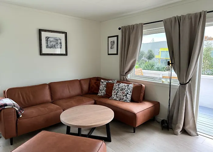 דירה Utleie Av Romslig Og Velutstyrt 10 Minutter Fra Sentrum For Opptil 4 Personer