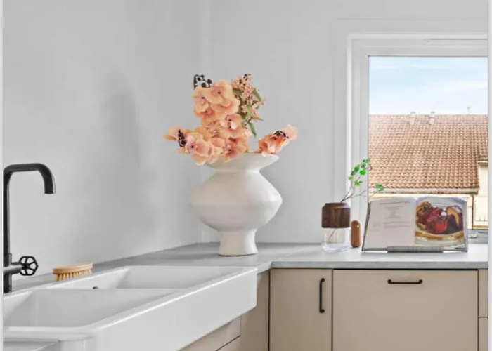 Utleie Av Romslig Og Velutstyrt 10 Minutter Fra Sentrum For Opptil 4 Personer *